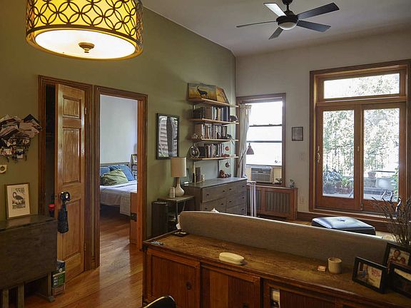 2nd image of 321 W 76th St APT 2B