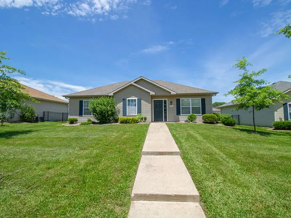 1871 Harmony St, Columbia, MO 65203