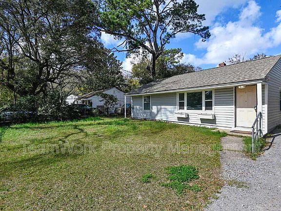 4th image of 3116 Matipan Ave