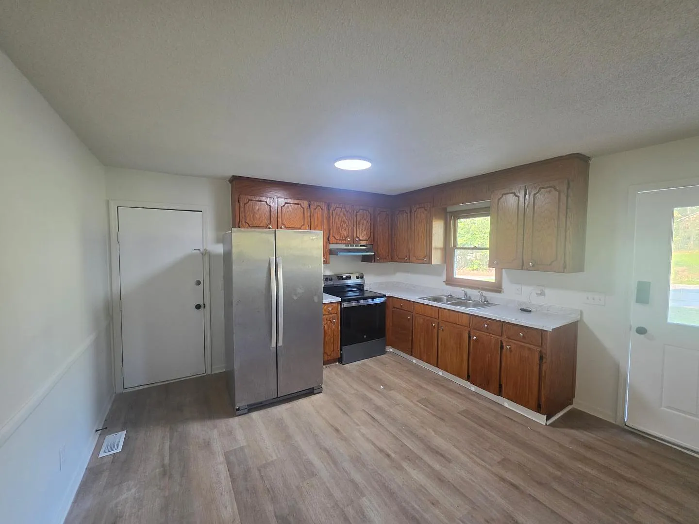 147 Caz Lane — Photo 2