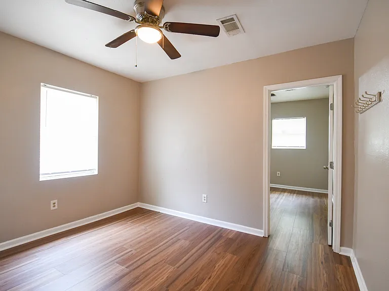 1021 Egania St #A — Photo 4