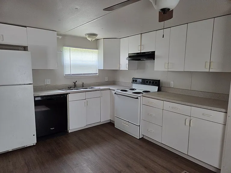 9102 N Double Rock Rd — Photo 4