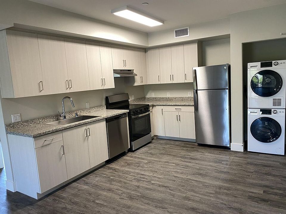1st image of 1001 W Mission Blvd #202