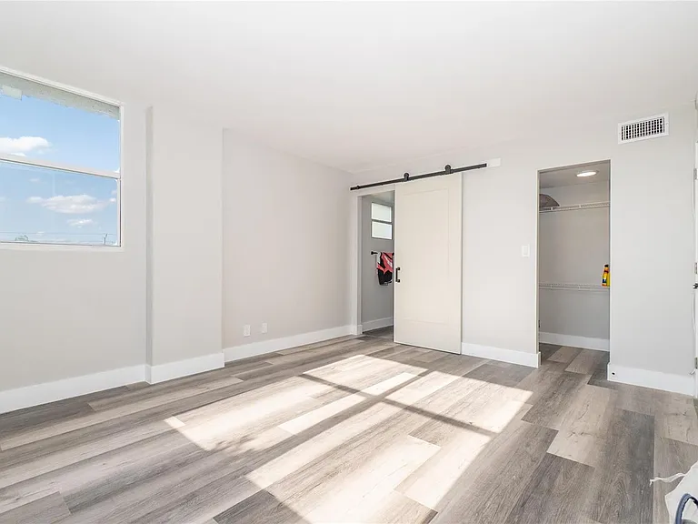 119 Royal Park Dr #4H — Photo 14