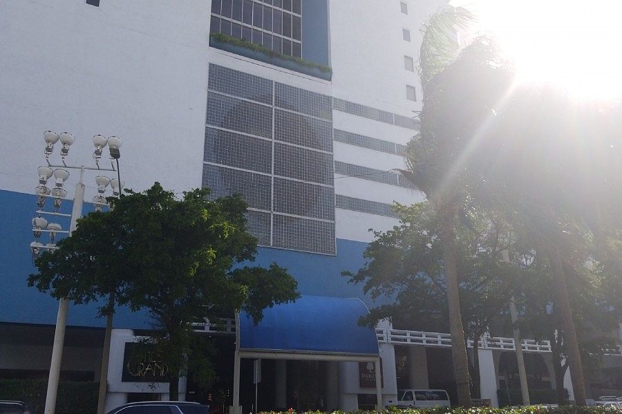 1st image of 1717 N Bayshore Dr APT 1956