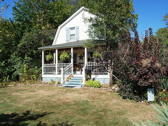 2nd image of 29640 Dawson St