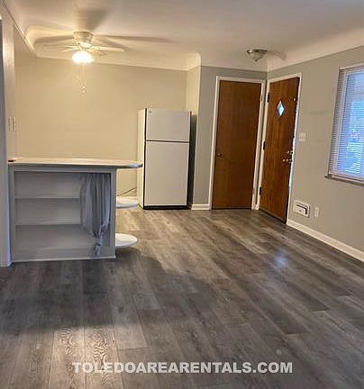2nd image of 4225 Harvest Ln APT 3