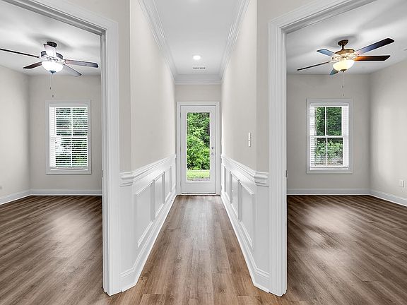 3rd image of 108 Hallandale Lane #Right