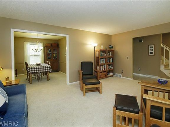 4th image of 3009 Applelane Ave