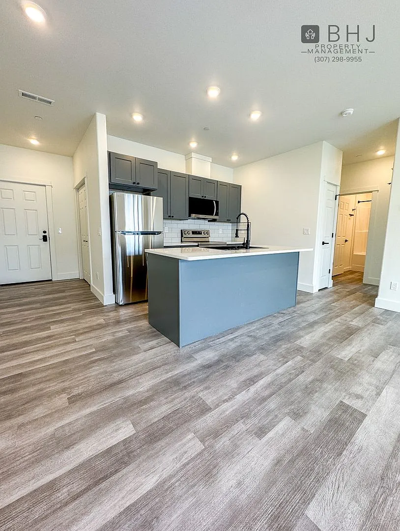 971 Covey Run Rd — Photo 2