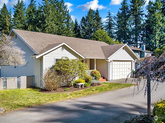 3rd image of 5307 East Drive