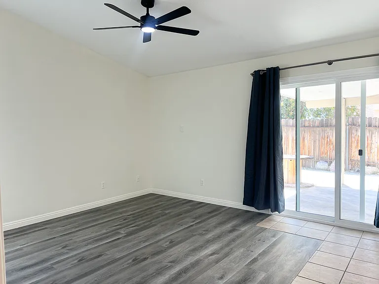 1084 E Evans St — Photo 15