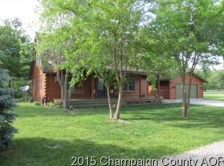 4 Twin Cabin Ln, Monticello, IL 61856