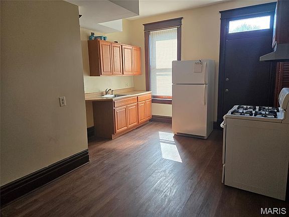 5th image of 2108 Allen Ave