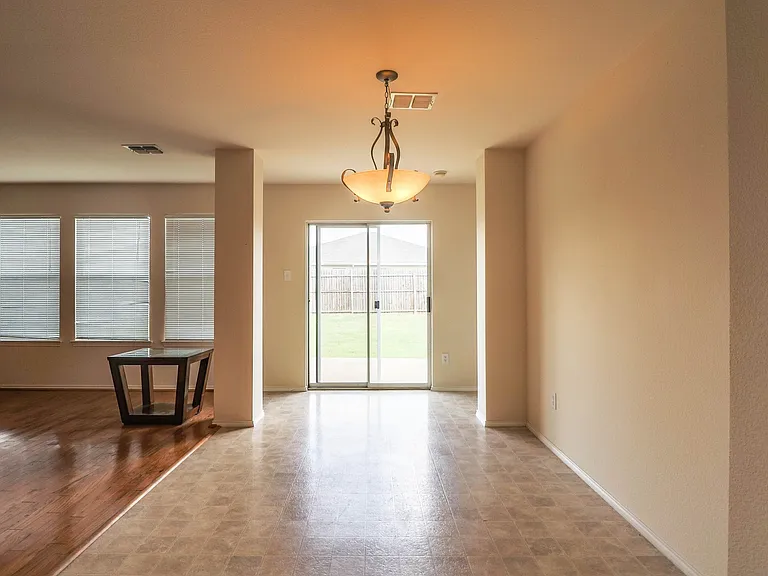 4313 Silverwood Trl — Photo 14