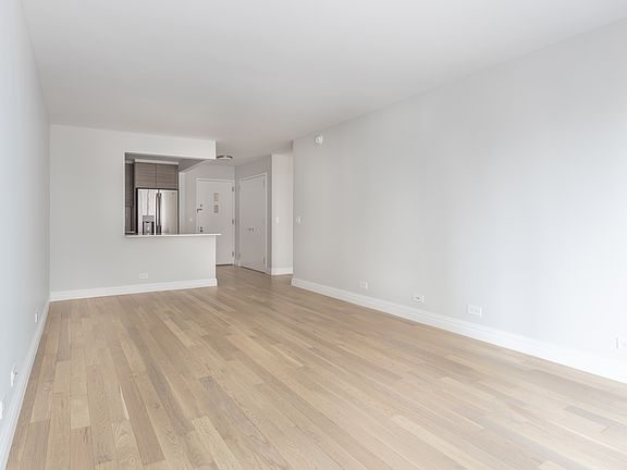 4th image of 235 W 48th St APT 9H