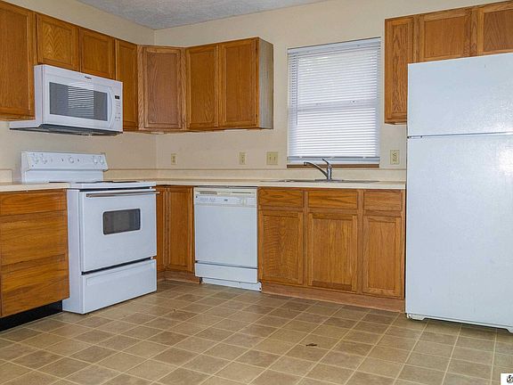 5th image of 6417 Burlington Ave