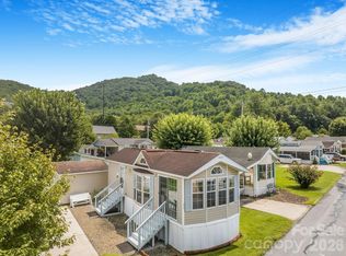53 Strollers Ln, Waynesville, NC 28785