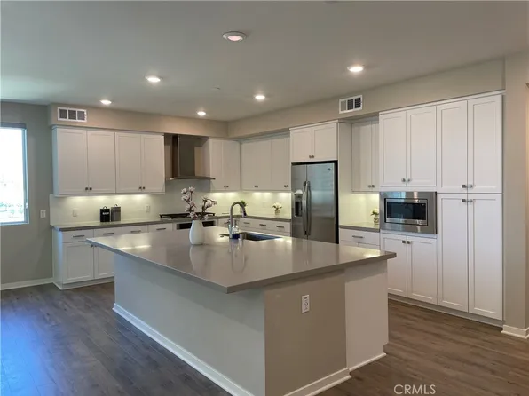 187 Bowery, Irvine, CA 92612