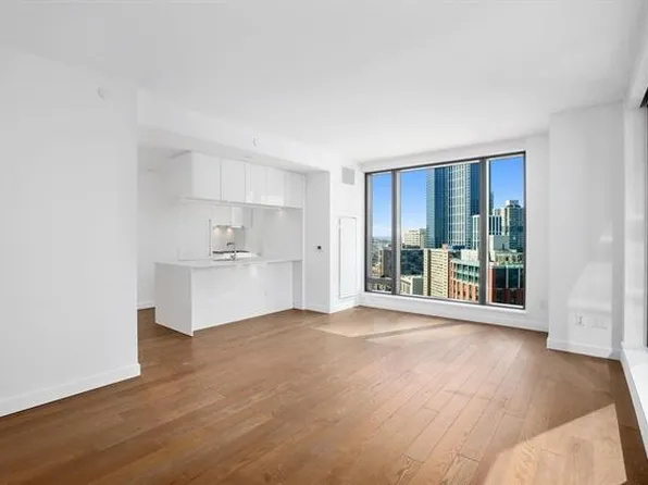 99 Hudson Street image 4 of 32