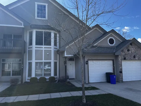 N30W23082 Pineview WAY #5, Pewaukee, WI 53072