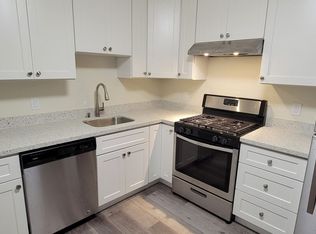 Move into Your New Remodeled Apartment at The Roosevelt- Richmond's best!, Richmond, CA 94801