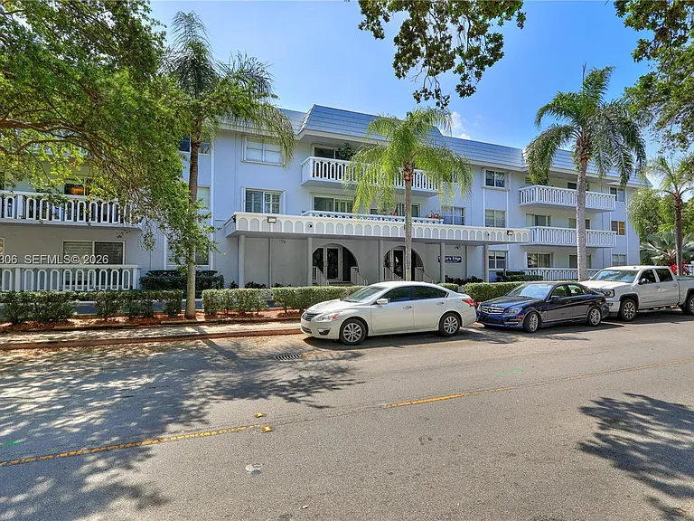 100 Edgewater Dr #305 — Photo 18