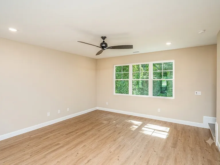 107 Elcon Dr #B — Photo 7