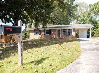 2917 Cambridge Dr SW, Atlanta, GA 30331