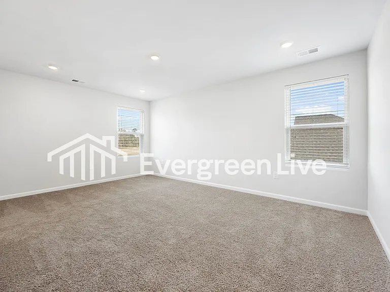 1005 Kinness Dr — Photo 15