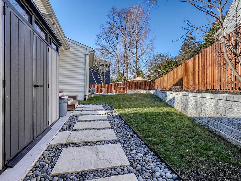5811 Johnson Ave — Photo 42