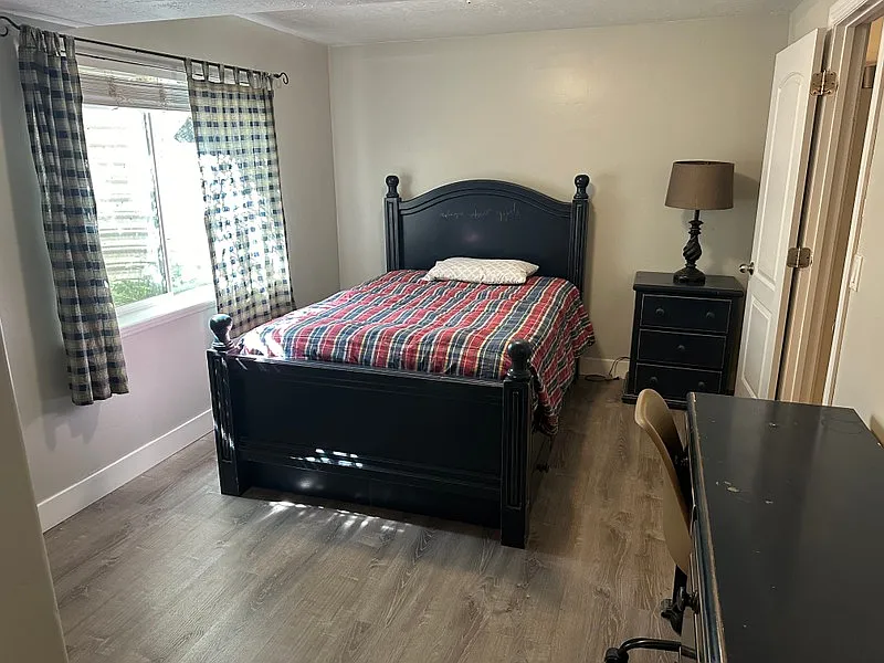 Single Men bedroom furnish or unfurnished in Silicon Sloops Highland, UT — Photo 3