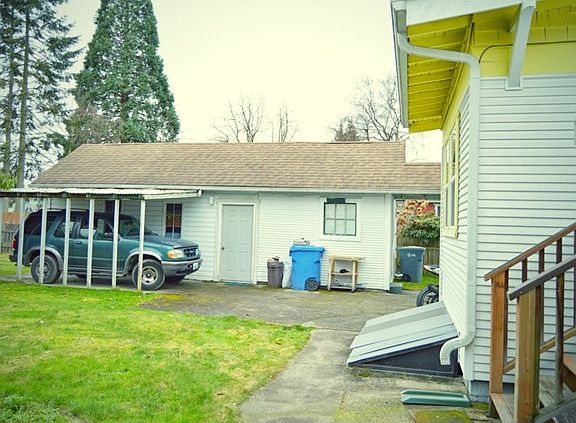 2nd image of 1114 8th Ave NW