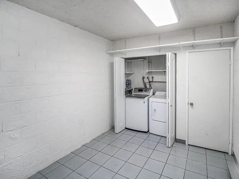 49 N Parkwood Ave #1 — Photo 16