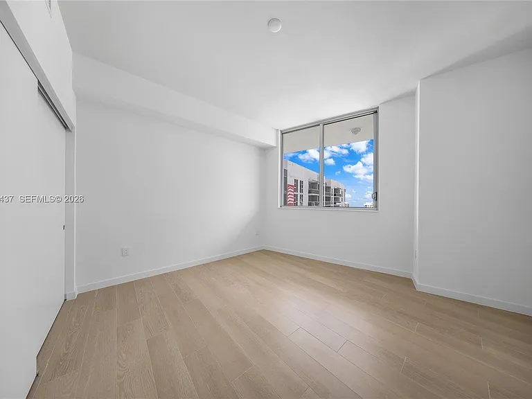 1400 Biscayne Blvd #3405 — Photo 17