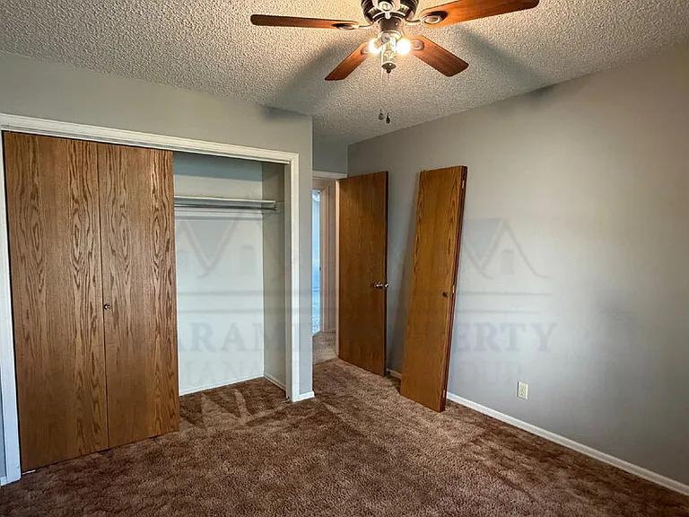 1905 Alsop Ln — Photo 18