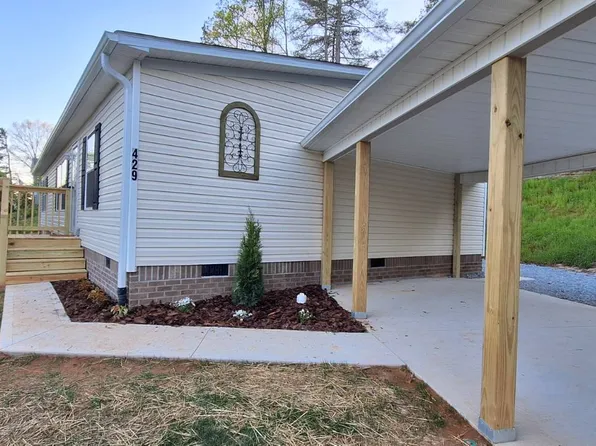 429 W Sunshine Cir, Hendersonville, NC 28792