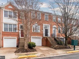 12027 Edgemere Cir, Reston, VA 20190