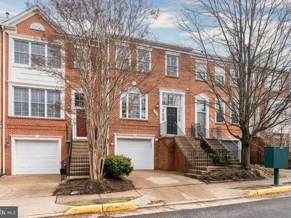 12027 Edgemere Cir, Reston, VA 20190