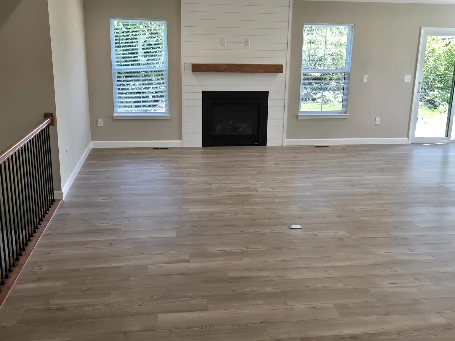 4 bed, 2300 sqft, $2,875 — Photo 2