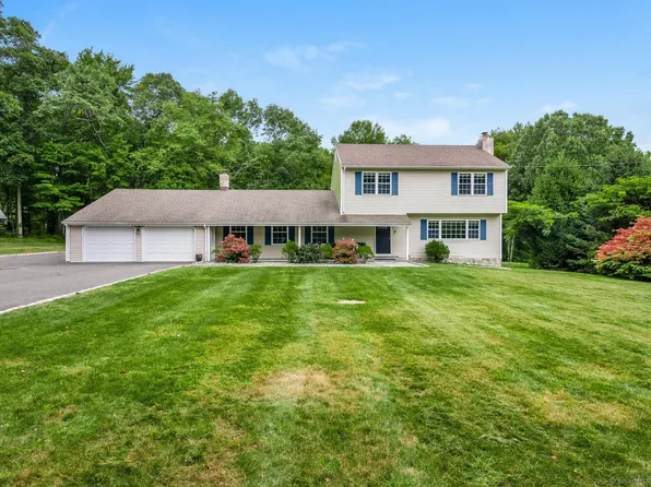 6 Crown Hill Drive, Newtown, CT 06482