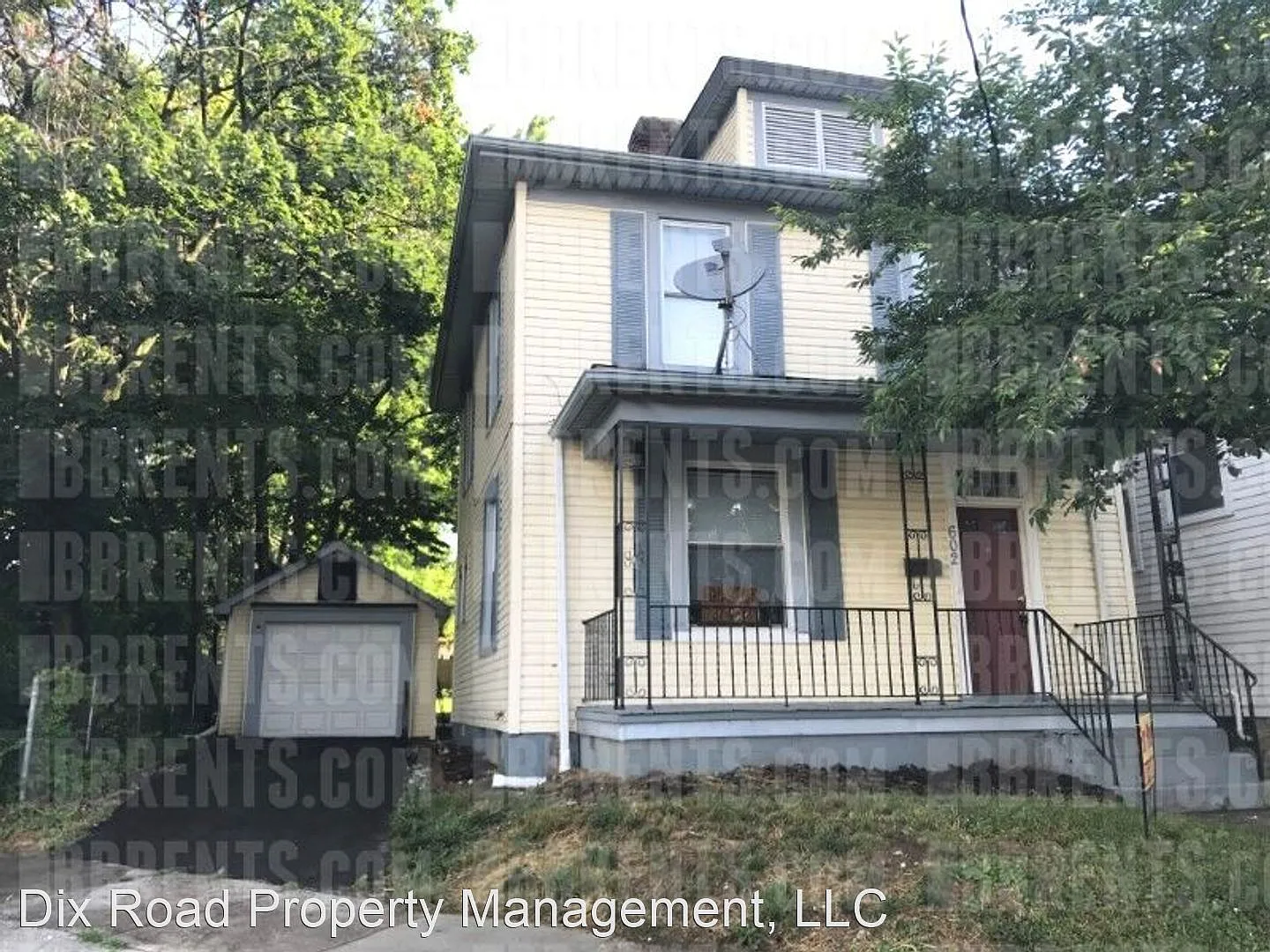 602 Park Ave photo 1