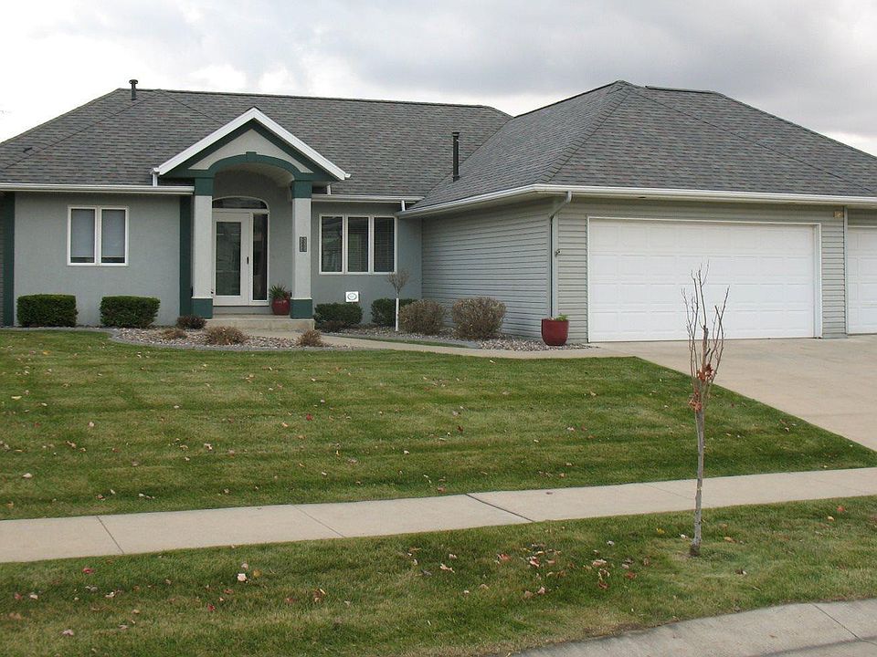 2nd image of 5066 Nicklaus Dr NW