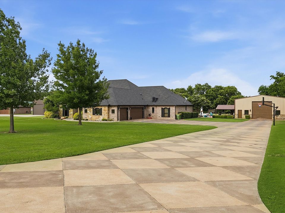 1st image of 7000 Hunnington Dr