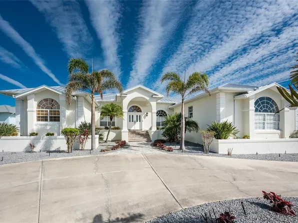 210 Capstan Dr, Placida, FL 33946