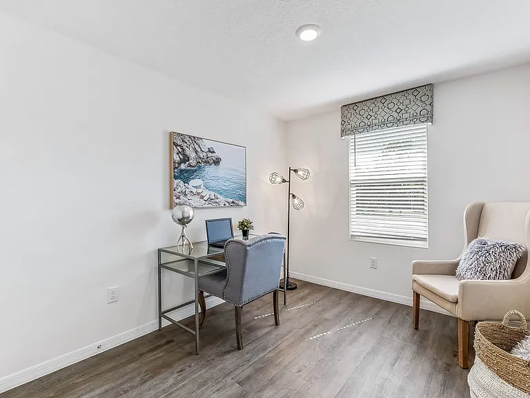 Laurel Lakes Townhomes — Photo 9