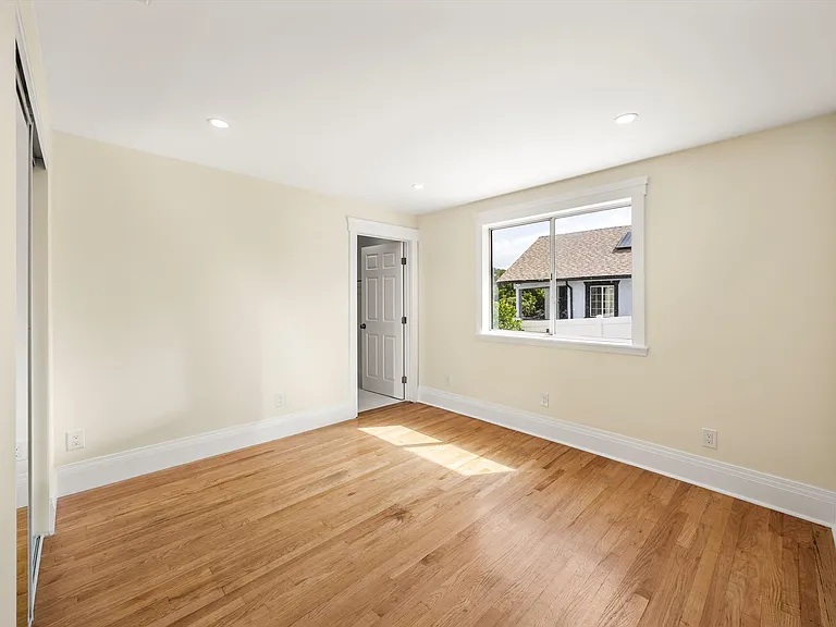 6190 Mesa Ave — Photo 22