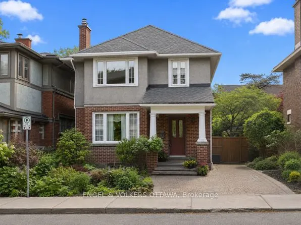 4 Allan Pl, Ottawa, ON K1S 3T1
