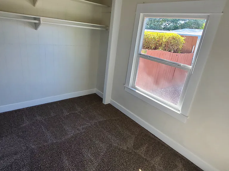 6841 Mohawk St — Photo 24