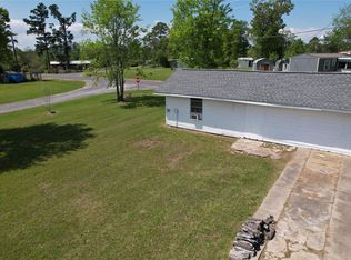 754 Yaupon Cove Dr, Onalaska, TX 77360